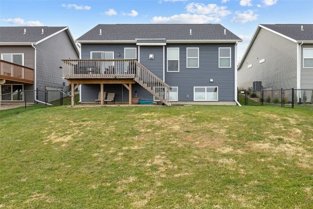 1935 Bowstring Dr, Marion, IA 52302