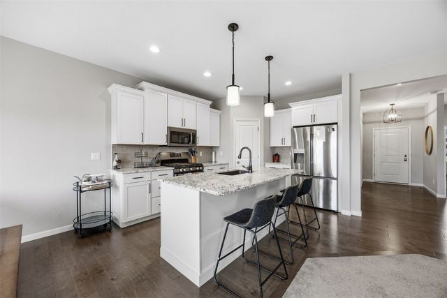 1935 Bowstring Dr, Marion, IA 52302