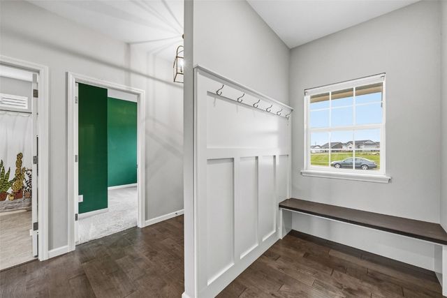 1935 Bowstring Dr, Marion, IA 52302