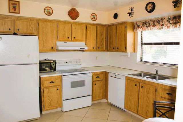 9825 Bischofia Tree Way B, Boynton Beach, FL 33436