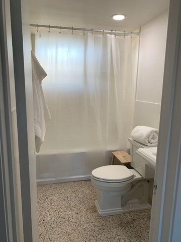 649 SW 9th Street 301, Miami, FL 33130