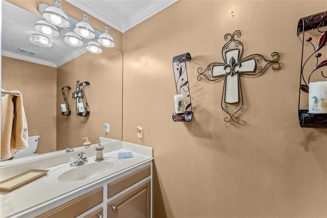 6917 Shadow Lane, Lake Charles, LA 70605