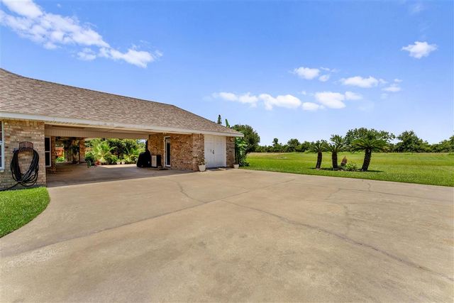 6917 Shadow Lane, Lake Charles, LA 70605