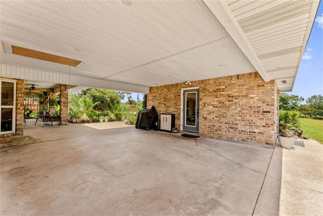 6917 Shadow Lane, Lake Charles, LA 70605