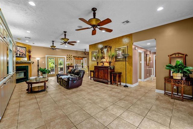 6917 Shadow Lane, Lake Charles, LA 70605