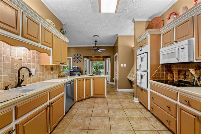 6917 Shadow Lane, Lake Charles, LA 70605