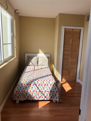 5005 Collins Ave 1202, Miami Beach, FL 33140