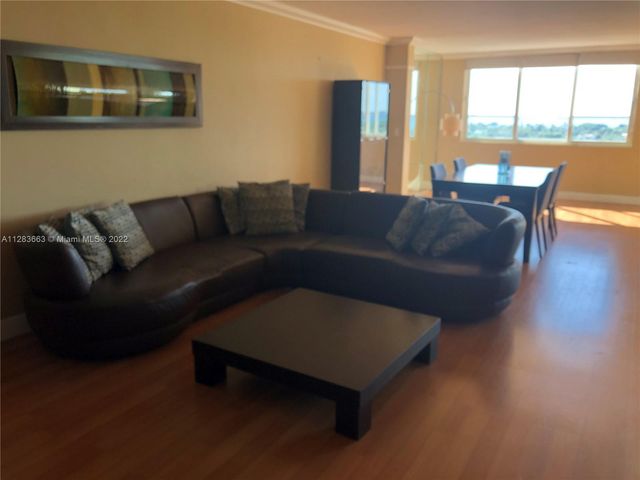 5005 Collins Ave 1202, Miami Beach, FL 33140