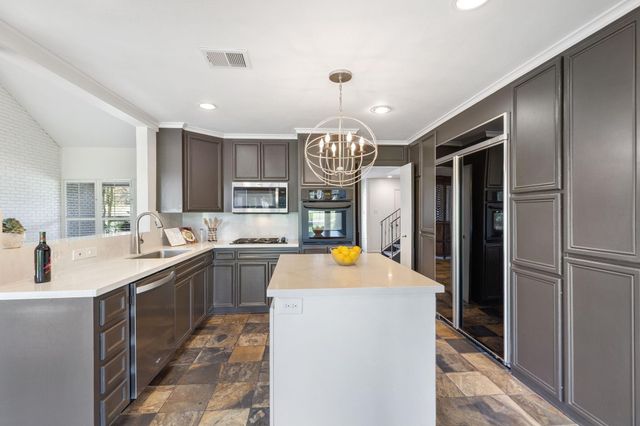 6003 Bermuda Dunes Drive, Houston, TX 77069