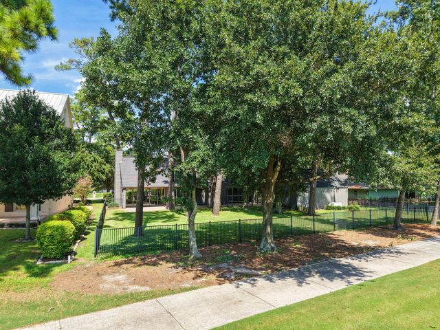 6003 Bermuda Dunes Drive, Houston, TX 77069