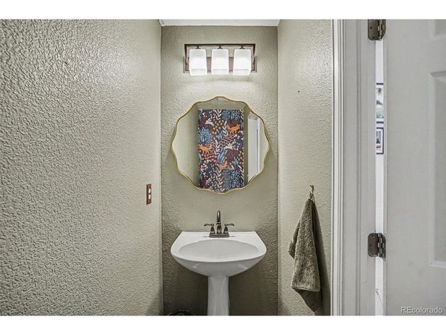 9704 Marmot Ridge Cir, Littleton, CO 80125