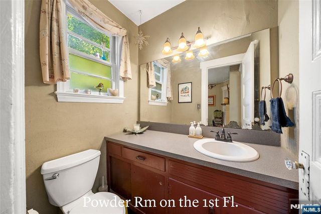 332 Harold Avenue, Leonia, NJ 07605