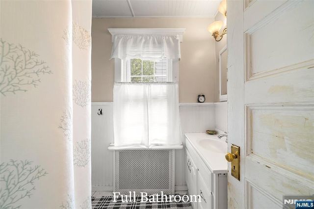 332 Harold Avenue, Leonia, NJ 07605