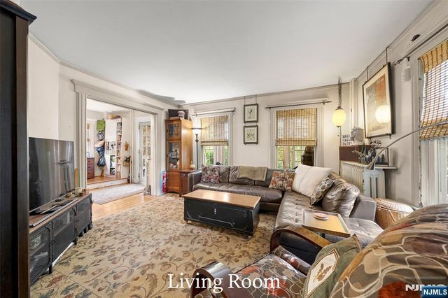 332 Harold Avenue, Leonia, NJ 07605