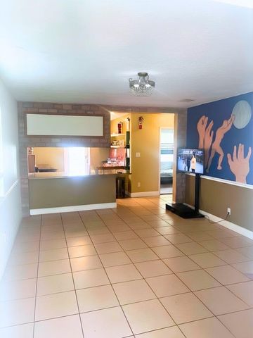 4100 SW 28th Street, West Park, FL 33023
