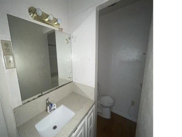 1100 Poe Street, Azle, TX 76020