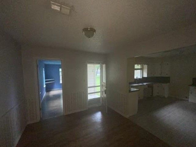 1100 Poe Street, Azle, TX 76020