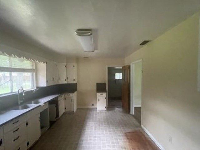 1100 Poe Street, Azle, TX 76020
