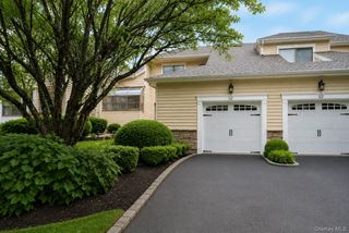53 Villas Circle, Melville, NY 11747