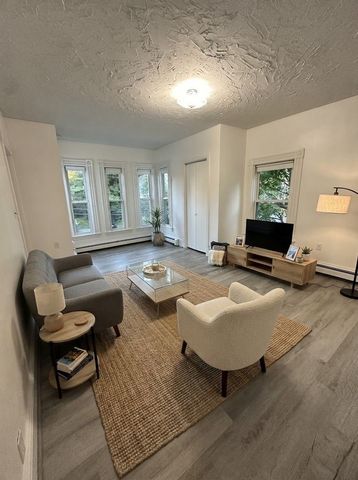 92 Robbins St 2, Avon, MA 02322