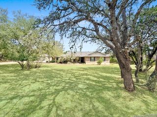 156 Red Bud, Bandera, TX 78003