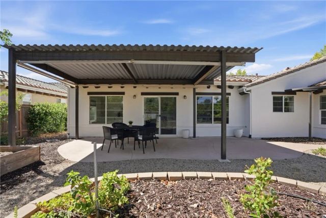 6000 Via Colonia Court, Atascadero, CA 93422