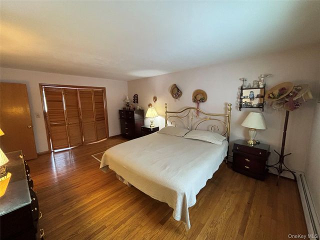 20 Hillview Drive, Poughkeepsie, NY 12603