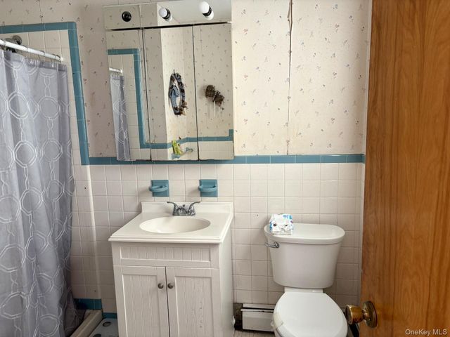 20 Hillview Drive, Poughkeepsie, NY 12603