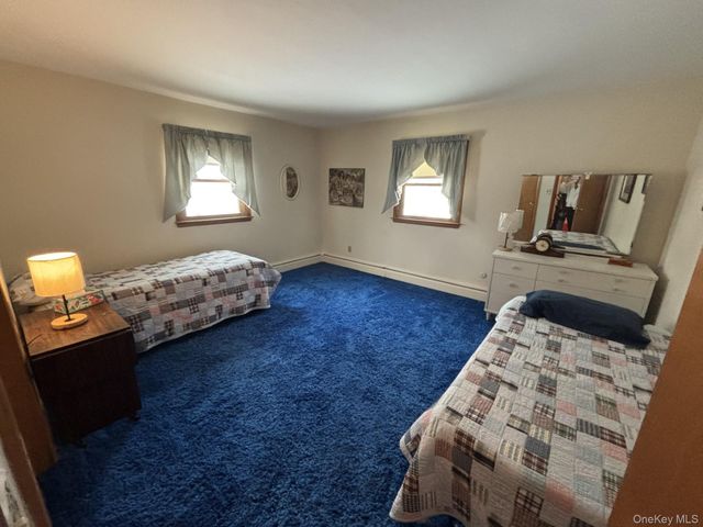 20 Hillview Drive, Poughkeepsie, NY 12603