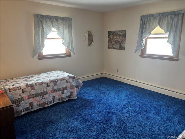 20 Hillview Drive, Poughkeepsie, NY 12603