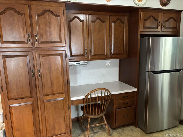 20 Hillview Drive, Poughkeepsie, NY 12603