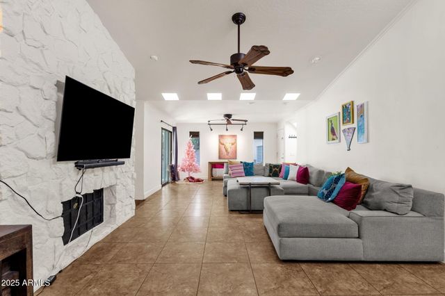 89 N RIATA Street, Gilbert, AZ 85234