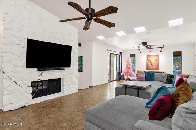 89 N RIATA Street, Gilbert, AZ 85234