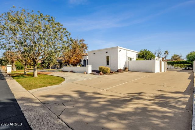 89 N RIATA Street, Gilbert, AZ 85234