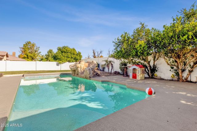 89 N RIATA Street, Gilbert, AZ 85234