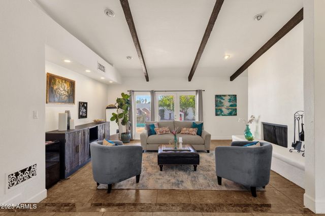 89 N RIATA Street, Gilbert, AZ 85234