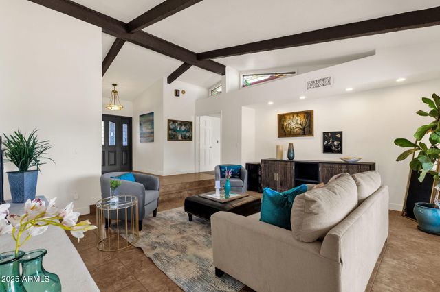 89 N RIATA Street, Gilbert, AZ 85234