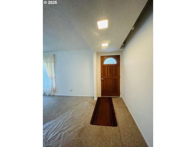 639 N OLD PACIFIC Hwy, Myrtle Creek, OR 97457