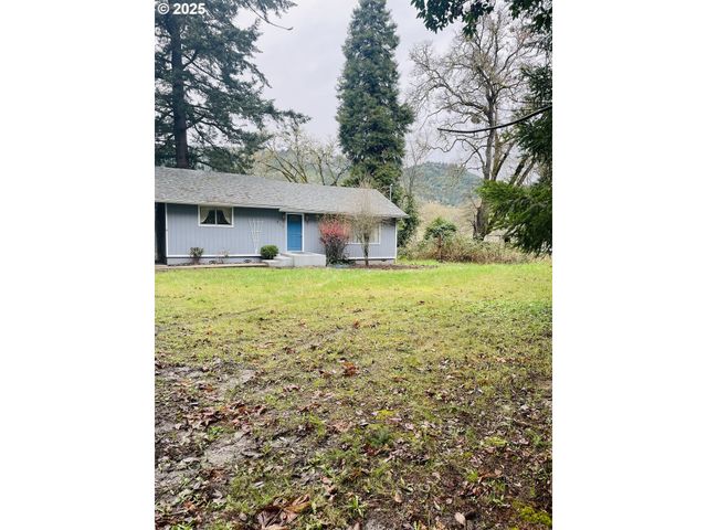 639 N OLD PACIFIC Hwy, Myrtle Creek, OR 97457