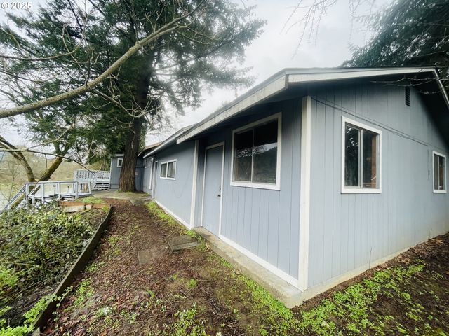 639 N OLD PACIFIC Hwy, Myrtle Creek, OR 97457