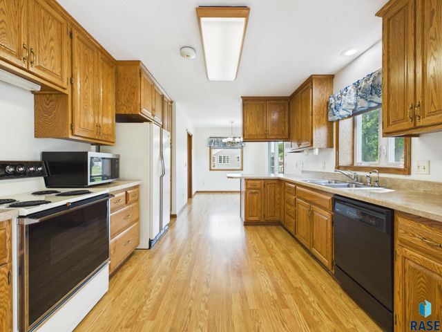 2520 S Eisenhower Ave Avenue, Sioux Falls, SD 57106