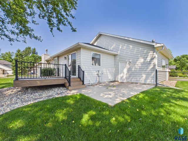 2520 S Eisenhower Ave Avenue, Sioux Falls, SD 57106