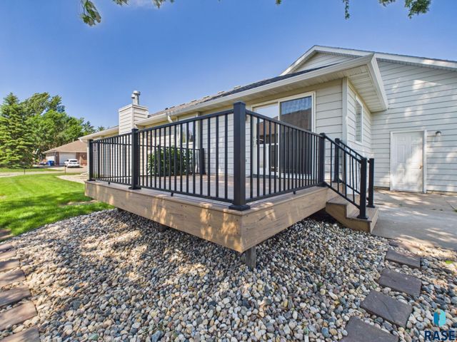 2520 S Eisenhower Ave Avenue, Sioux Falls, SD 57106