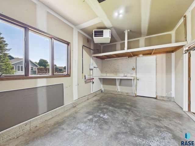 2520 S Eisenhower Ave Avenue, Sioux Falls, SD 57106