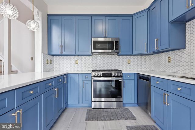 7 WELLINGTON RD, Newtown, PA 18940