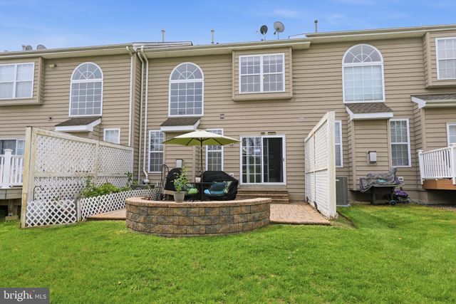 7 WELLINGTON RD, Newtown, PA 18940