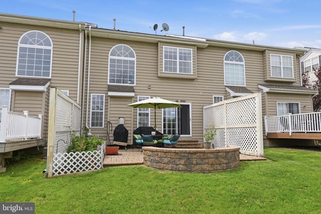 7 WELLINGTON RD, Newtown, PA 18940