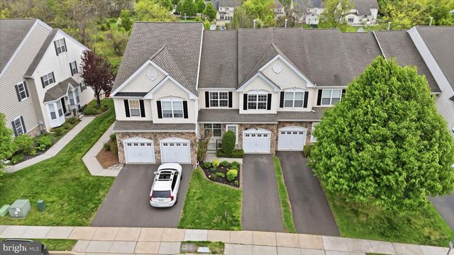 7 WELLINGTON RD, Newtown, PA 18940