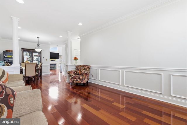 7 WELLINGTON RD, Newtown, PA 18940