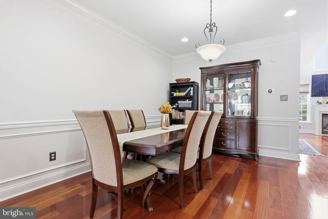 7 WELLINGTON RD, Newtown, PA 18940